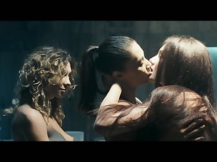 Lesbian Kissing Porn Tube